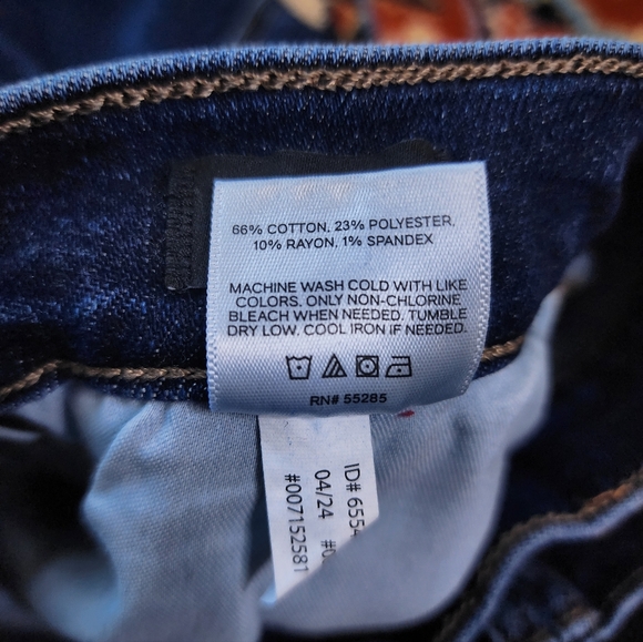 Express '70s Flare Women's Jeans - Picture 4 of 6